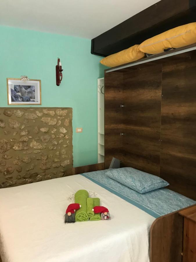 Lo Gnomo Bed and Breakfast Σουλμόνα Εξωτερικό φωτογραφία